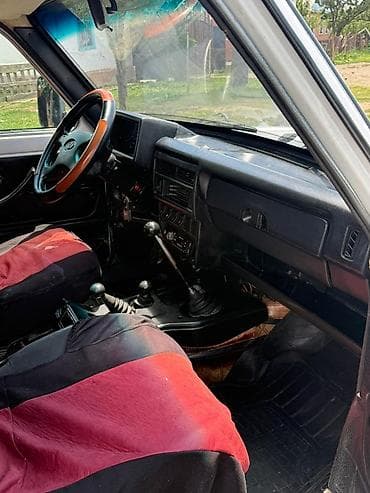авто зил: ВАЗ (ЛАДА) 4x4 Нива: 2008 г., 1.8 л, Механика, Бензин, Внедорожник — 6