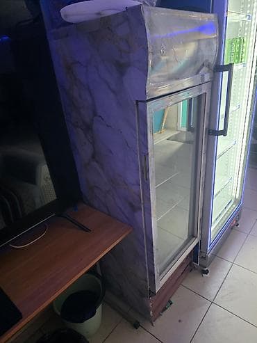 iphon 8 plus: Срочно продается витринный холодильник полностью обслуженый рабочий — 1