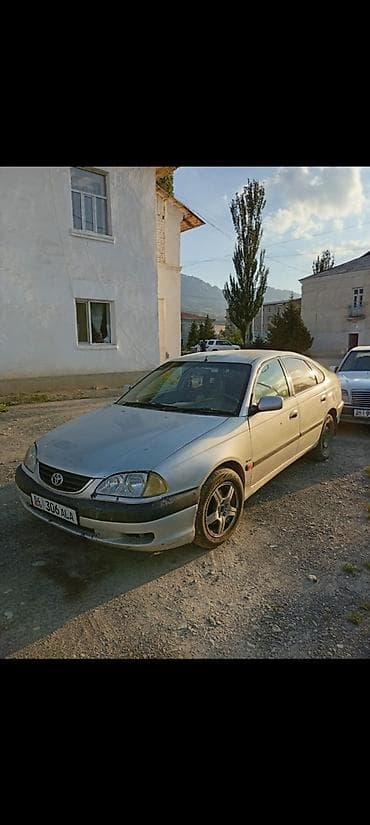 Toyota Avensis: 2002 г., 1.8 л, Кол менен иштөөчү, Бензин, Седан — 3