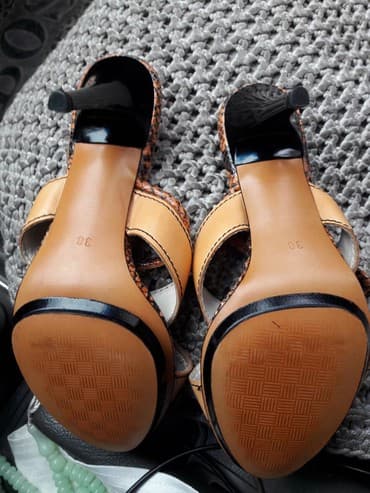 кроксы белые: Сатылат жаны — 2