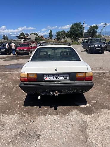 авто элек: Audi 100: 1985 г., 2 л, Кол менен иштөөчү, Бензин, Седан — 5