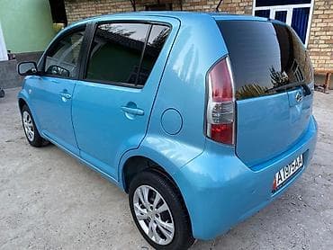 lexus 570: Daihatsu Sirion: 2006 г., 1 л, Ручные, Бензин, Хэтчбэк — 5