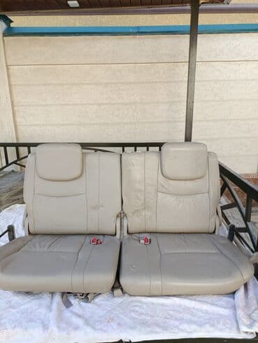 тойота 4 раннер в бишкеке: Орундуктардын үчүнчү катары, Булгаары, Lexus 2008 г., Колдонулган, Оригинал, АКШ — 2