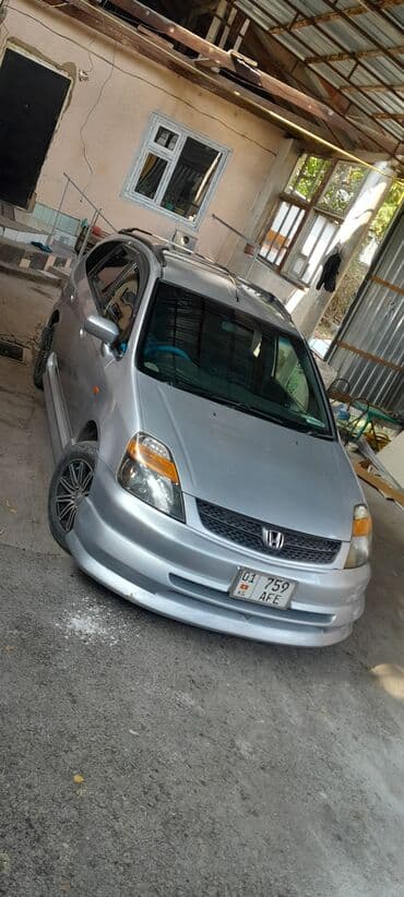 срочно продам авто в связи с переездом: Honda Stream: 2002 г., 1.7 л, Автомат, Бензиновая, Минивэн — 5