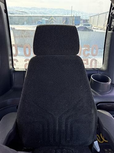 сары булун: Экскаватор, Hyundai, Дөңгөлөктүү — 7
