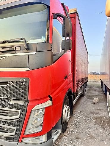 subaru audbek: Тягач, Volvo, 2015 г., Тентованный — 3