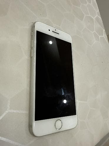 apple watch не оригинал: IPhone 7, Серебристый — 3