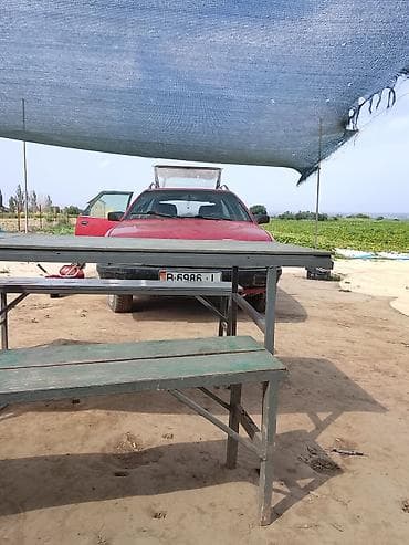 audu a6: Audi 100: 1988 г., 1.8 л, Механика, Бензин, Универсал — 4