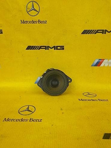 Динамик 
Mercedes-benz w220
Есть и другие запчасти на w220