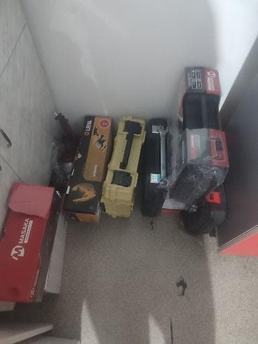 Набор электроинструментов для дома и гаража Состав: - Аккумуляторный