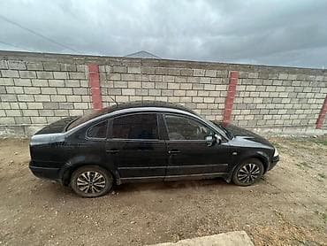 Volkswagen: Volkswagen Passat: 2001 г., 2 л, Механика, Бензин, Седан — 4