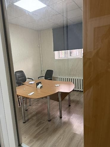 Коммерциялык мүлк: Кеңселерди ижаралоо, 18 м², Турак комплексинде, 1-катар, Юридикалык дареги менен — 2