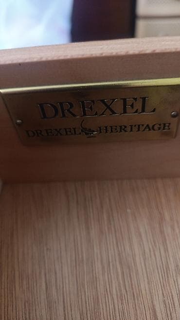 тумбы буу: Кийим үчүн комод, Колдонулган, Күзгүсүз, Жыгач, түсү - Күрөң, Өзү алып кетүү — 2