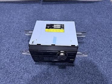 jack 6 3: Автомагнитола JVC KW-R500 (2 DIN) - Фронтальная панель с большим — 2