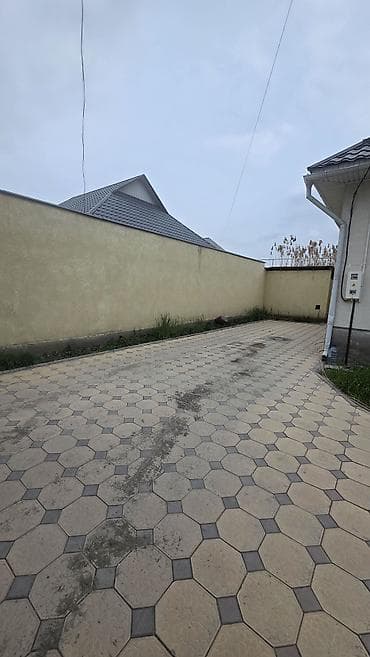 продаю дом ала тоо 1: Продается дом в с.Ленинском на первой линии ул. Алма-Атинской — 4