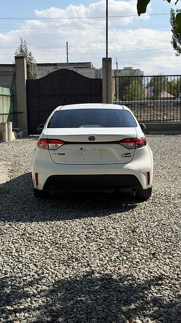 уна: Toyota Levin: 2023 г., 1.8 л, Вариатор, Гибрид, Седан — 4