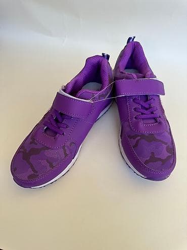 кроссовки 34 35: Подростковые кроссовки. Новые
Размеры: 35, 37
Торг уместен — 1