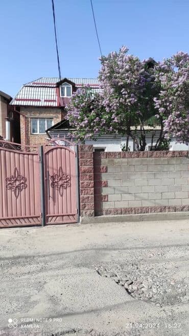 продаю дом мкр учкун: Дом, 100 м², 6 комнат, Собственник, Старый ремонт — 1