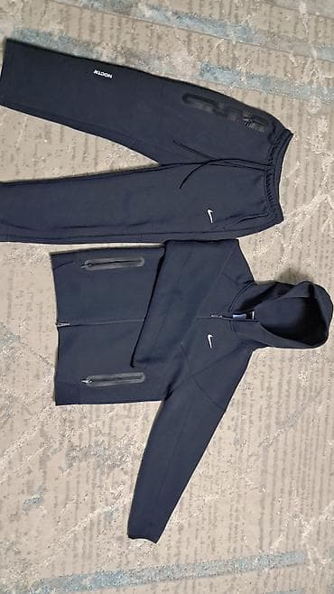 Мужской спортивный костюм, Стандарт, Nike, Новый, цвет - Синий, Самовывоз at lalafo.kg Мужской спортивный костюм, Стандарт, Nike, Новый, цвет - Синий, Самовывоз