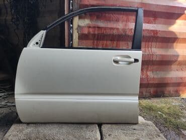 runner: Передняя левая дверь на Тойоту 4 Раннер 215 кузов 2006 года ( Toyota 4 — 1