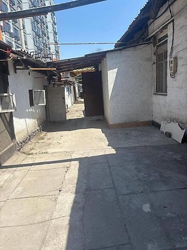 дешевые квартиры в оше: 3 комнаты, 50 м², Церковь 1 этаж, Старый ремонт — 1