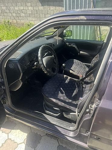 colf 2: Volkswagen Golf: 1992 г., 1.8 л, Механика, Газ, Хэтчбэк — 3