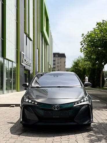 Унаа сатуу: Toyota Prius: 2016 г., 1.8 л, Вариатор, Гибрид, Лифтбек — 1
