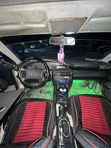 q 7: Audi 100: 1991 г., 2 л, Ручные, Бензин, Седан — 6