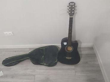 Спорт и хобби: Гитара акустическая с чехлом — 3