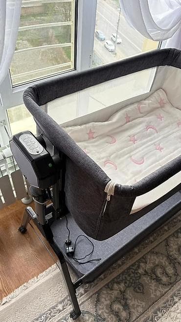 бортики для детской кроватки: Детская приставная кроватка, С колесиками, цвет - Серый — 3