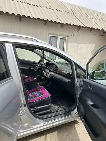 Honda Edix: 2004 г., 2 л, Механика, Газ, Минивэн — 10