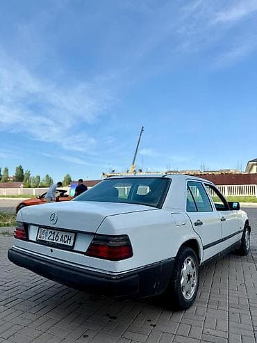 мерседес г: Mercedes-Benz E-Class: 1987 г., 2 л, Механика, Бензин, Седан — 4