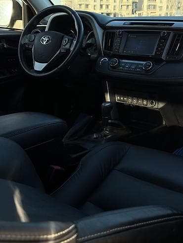 Продажа авто: Toyota RAV4: 2018 г., 2.5 л, Автомат, Гибрид, Кроссовер — 7