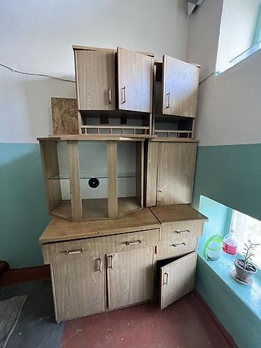 silver kitchen: Кухонный гарнитур 4 навесных шкафа, 2 напольных было 2000сом сегодня — 1