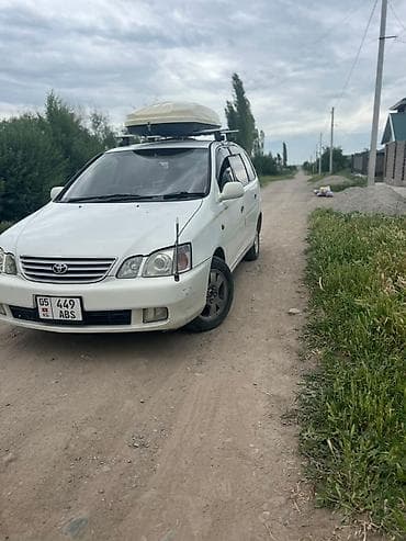 Toyota Ipsum: 2000 г., Минивэн
