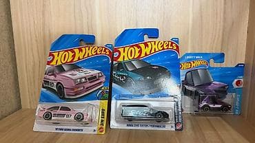 зо: Набор коллекционных машинок Hot Wheels (масштаб 1:64) в блистерах — 3