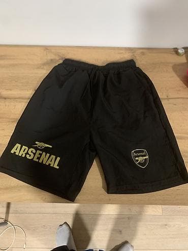 Шорты с эмблемой футбольного клуба Arsenal. - Цвет: черный - Принты