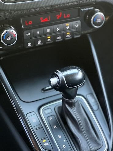 тюп авто: Kia Carens: 2017 г., 2 л, Автомат, Дизель, Минивэн — 9