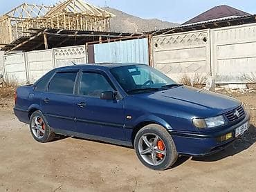 авто лейлек: Volkswagen Passat: 1994 г., Кол менен иштөөчү, Бензин, Седан — 1
