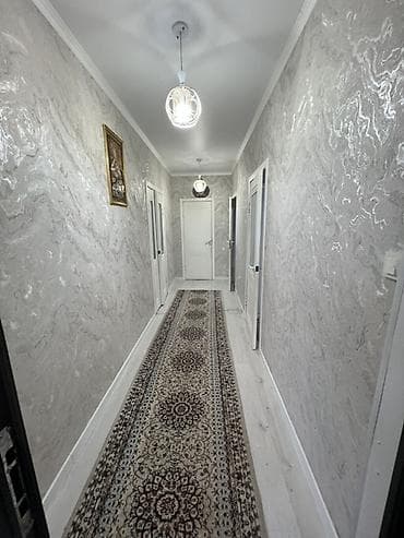 карапол дача: Просторный одноэтажный дом с современной отделкой и навесом у входа — 3