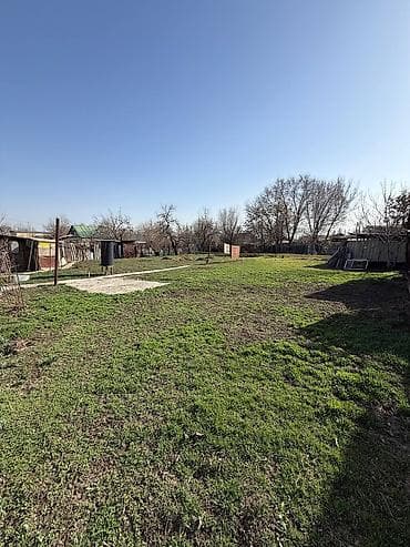 срочно срочно продаю горит: Продается дом с участком в районе 110-й квартал Ориентир: мкр Достук — 5