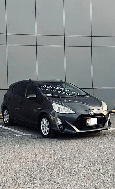 Toyota Aqua: 2017 г., 1.5 л, Вариатор, Гибрид, Хетчбек — 1