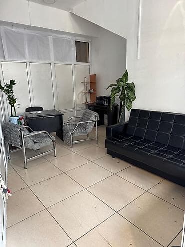 аренда полей: Аренда рабочего места в небольшом офисе/коворкинге. 18 кв. М и 20 кв — 2