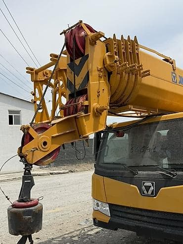 Дом и сад: Автокран, XCMG, 2021 г., от 30 м — 9