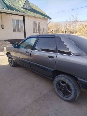 Audi 100: 1993 г., 2.3 л, Механика, Бензин, Седан