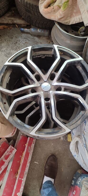 продаю титан диск на ниву: Литые Диски R 20 — 1