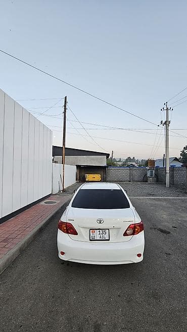 Toyota Corolla: 2008 г., 1.6 л, Механика, Бензин, Седан — 4