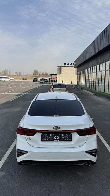 Kia: Kia K3: 2018 г., 1.6 л, Вариатор, Бензин — 5