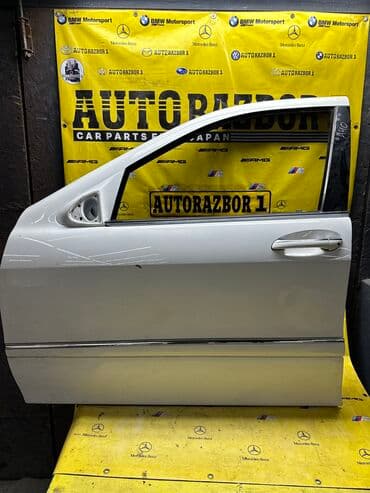 белые зимние сапоги: Передняя левая Mercedes-Benz, Б/у, Оригинал — 1