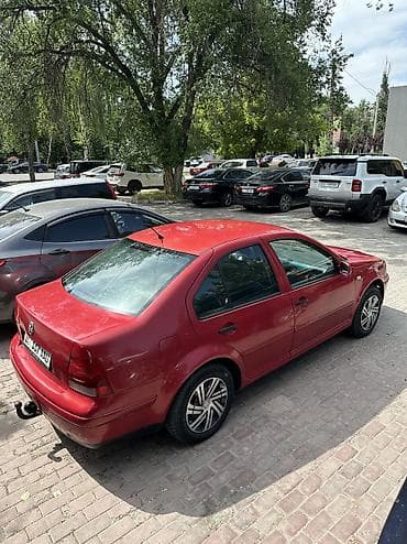 Унаа: Volkswagen Bora: 2003 г., 1.6 л, Кол менен иштөөчү, Бензин, Седан — 8